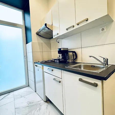 1-bedroom Retreat In Area *