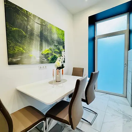 1-bedroom Retreat In Area Daire *