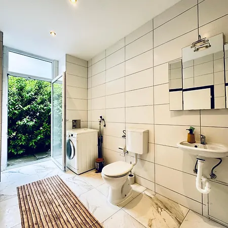 Daire 1-bedroom Retreat In Area *