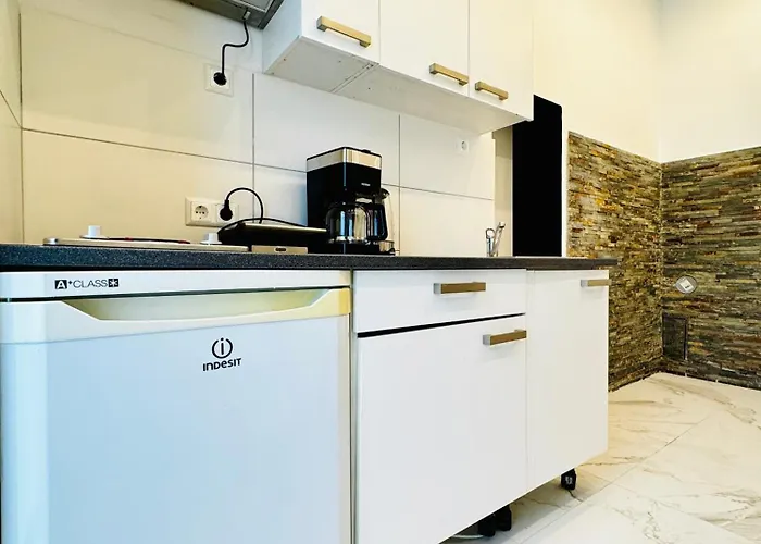 1-bedroom Retreat In Area *